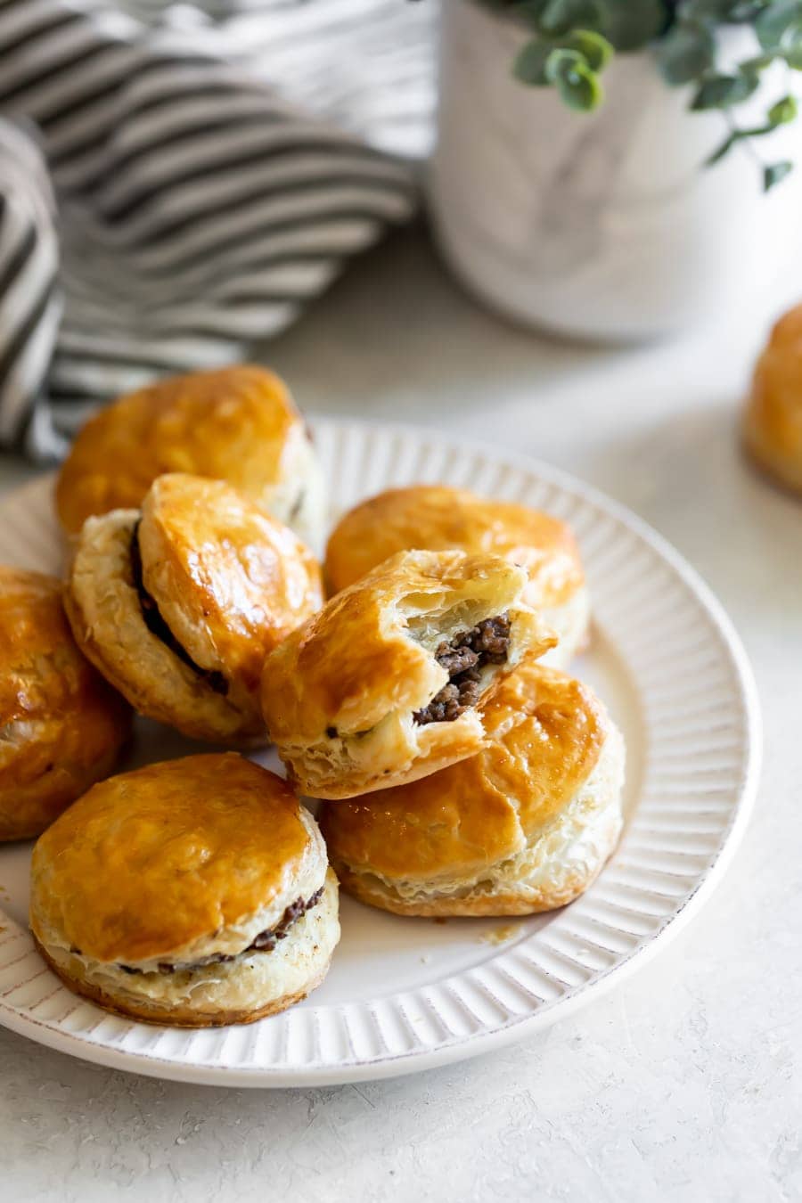 Dominican Pastelitos De Carne