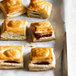 Cuban pastries or turnovers filled with guava paste and cream cheese. Just 4 ingredients make these pastelitos de guayaba y queso come to life!